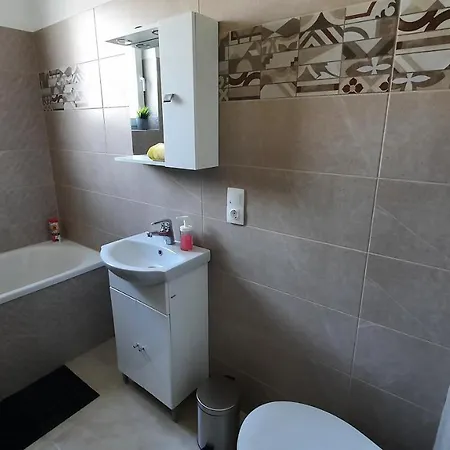 Savaria Apartman *